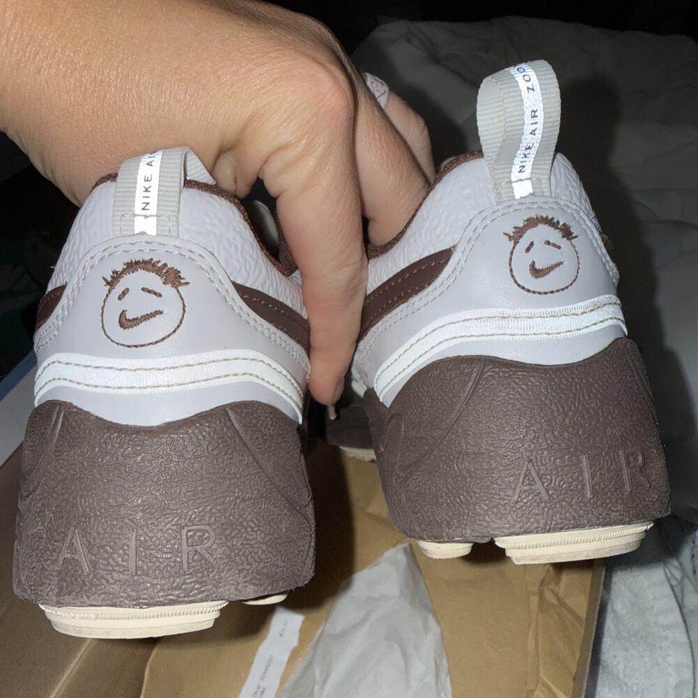 Nike Travis Scott Zoom Field Jaxx Lace-Up Light Chocolate HQ3073-100 Size 4 - Picture 5 of 8